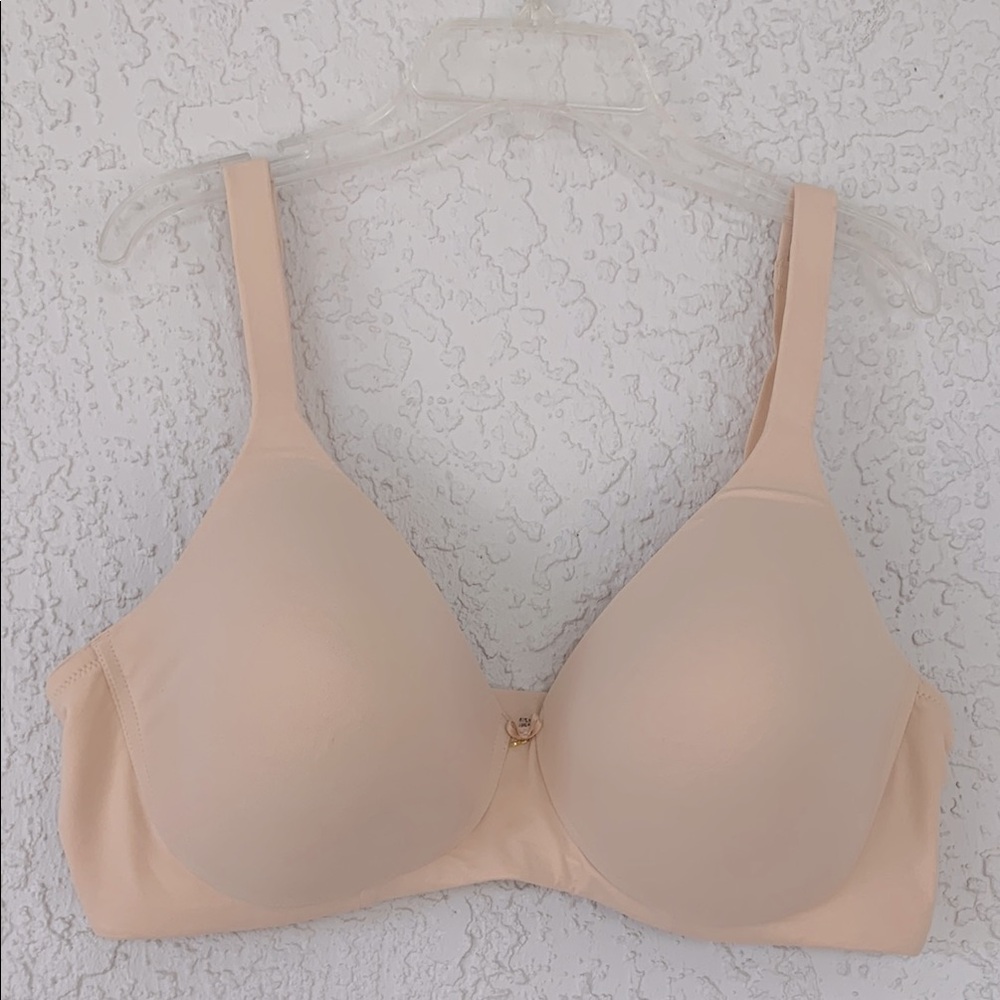 Soma wire free /Seamless  light Nude Bra size 40D